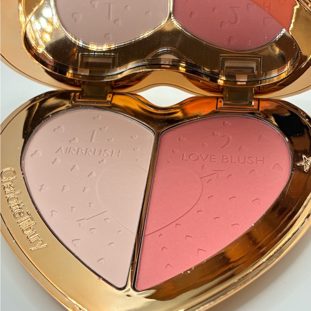 Charlotte Tilbury beauty, soulmate’s face palette pillow talk Flawless 🍑 Peach